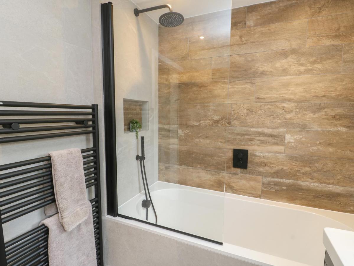 Bay Tree Cottage เคอร์นาวอน ภายนอก รูปภาพ